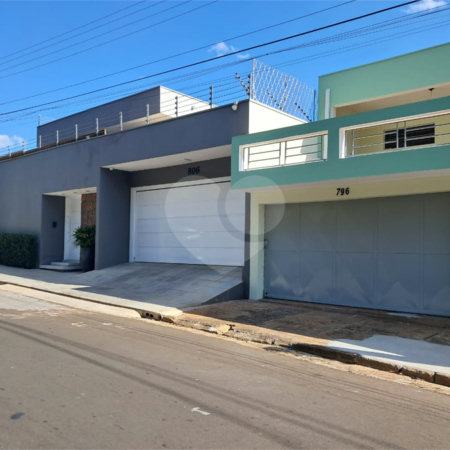 Casa à venda com 3 quartos, sendo 1 suíte, em Vila Boa Vista 1, São Carlos, SP