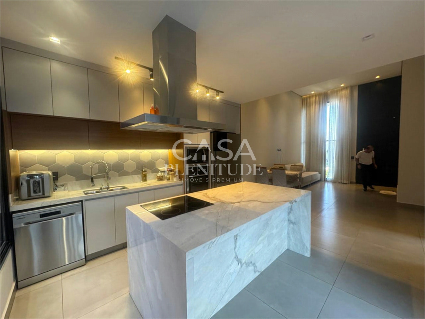 Casa em condomínio à venda com 3 quartos, sendo 1 suíte, em Wanel Ville, Sorocaba, SP