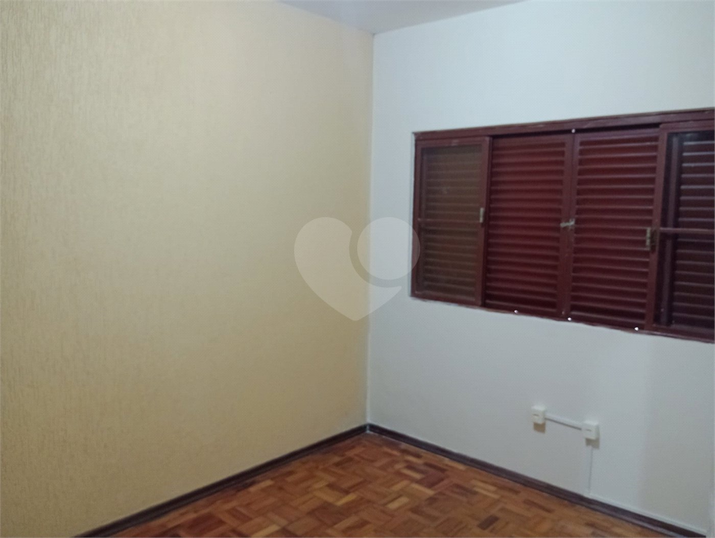 Casa à venda com 4 quartos, sendo 1 suíte, em Vila Rosa, Itapetininga, SP