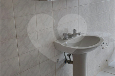 Sobrado à venda com 3 quartos, sendo 1 suíte, em Ressaca, Atibaia, SP