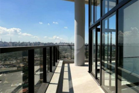 Apartamento à venda com 4 suítes em Moema, São Paulo, SP