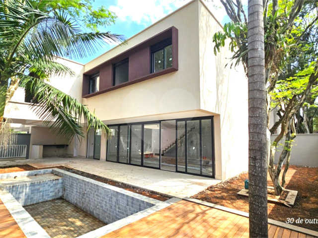 Casa à venda com 4 suítes no condomínio Garda, São Paulo - SP
