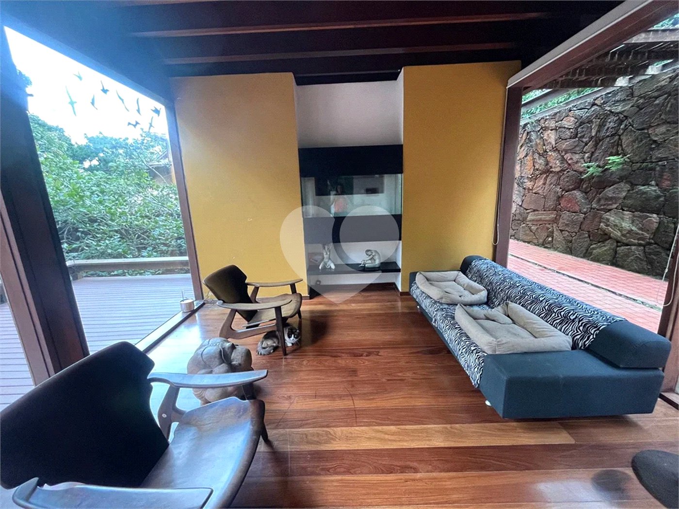 Casa à venda com 3 quartos, sendo 1 suíte, no condomínio Jardim da Montanha I, Mairiporã - SP