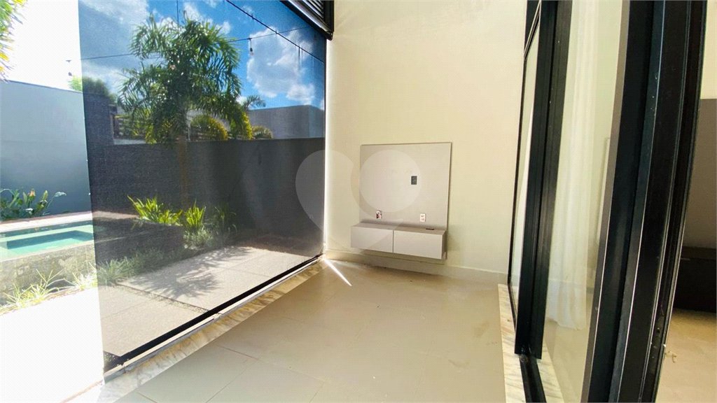 Casa à venda com 3 suítes no condomínio Euroville II, Bragança Paulista - SP