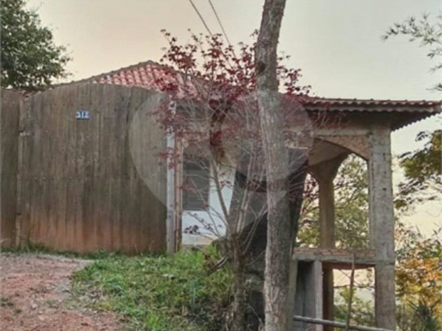 Casa à venda com 2 quartos, sendo 1 suíte,  no condomínio Mirante da Mantiqueira I, Mairiporã - SP