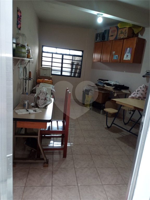 Sobrado à venda com 5 quartos em Jardim Itapuã, Sorocaba, SP