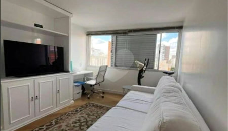 Apartamento à venda com 3 quartos, sendo 1 suíte,  em Moema, São Paulo, SP