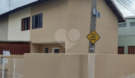 Sobrado à venda com 2 quartos em Vila das Palmeiras, Guarulhos, SP