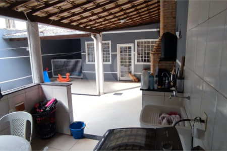 Casa à venda com 3 quartos, sendo 1 suíte, em Campo Grande, Rio de Janeiro, RJ