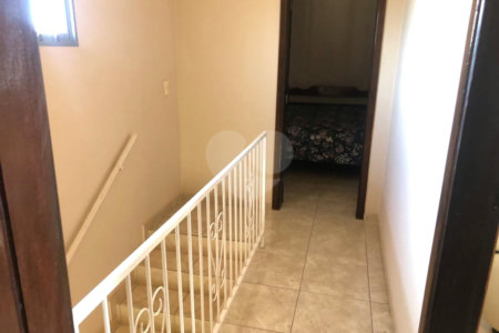 Casa à venda com 3 quartos, sendo 2 suítes,  em Jardim do Lago, Atibaia, SP