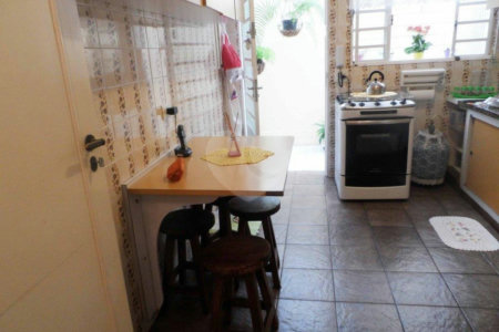 Sobrado à venda com 3 quartos, sendo 1 suíte,  em Jardim Marajoara, São Paulo, SP