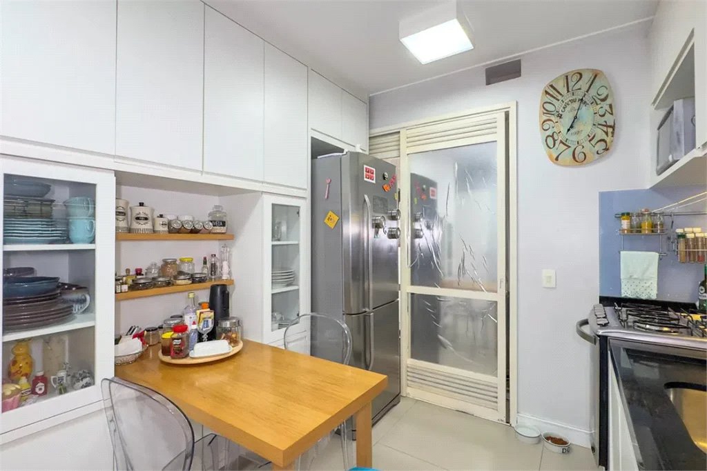 Apartamento à venda com 3 quartos, sendo 1 suíte, em Brooklin Paulista, São Paulo, SP