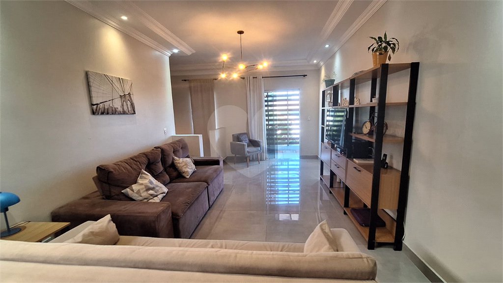 Casa à venda com 3 quartos, sendo 1 suíte, no condomínio Golden Park Residence, Sorocaba - SP