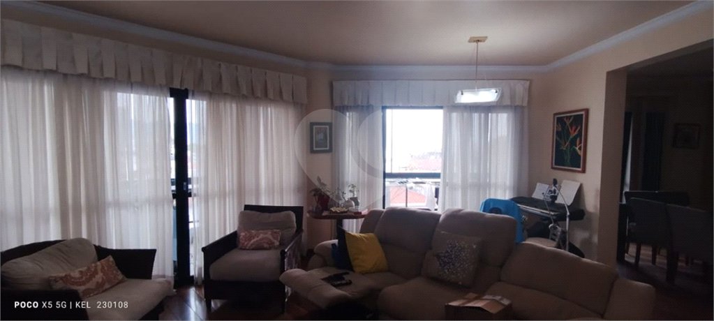 Apartamento à venda com 3 quartos, sendo 2 suítes,  em Vila Oliveira, Mogi das Cruzes, SP