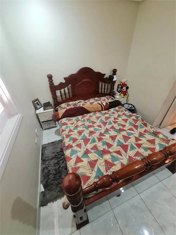 Casa à venda com 3 quartos, sendo 1 suíte,  no condomínio Moradas do Ipê, São Paulo - SP