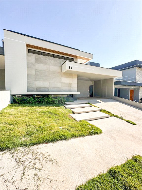 Casa à venda com 3 suítes no condomínio Residencial Mont'alcino, Valinhos - SP