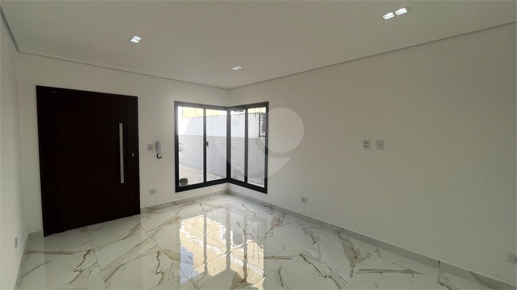 Sobrado à venda ou para alugar com 3 suítes em Jardim do Lago, Atibaia, SP