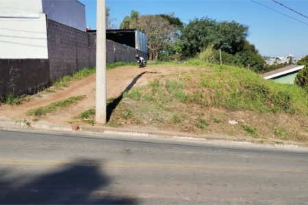 Terreno à venda com 1 suíte no condomínio Lenheiro, Valinhos - SP