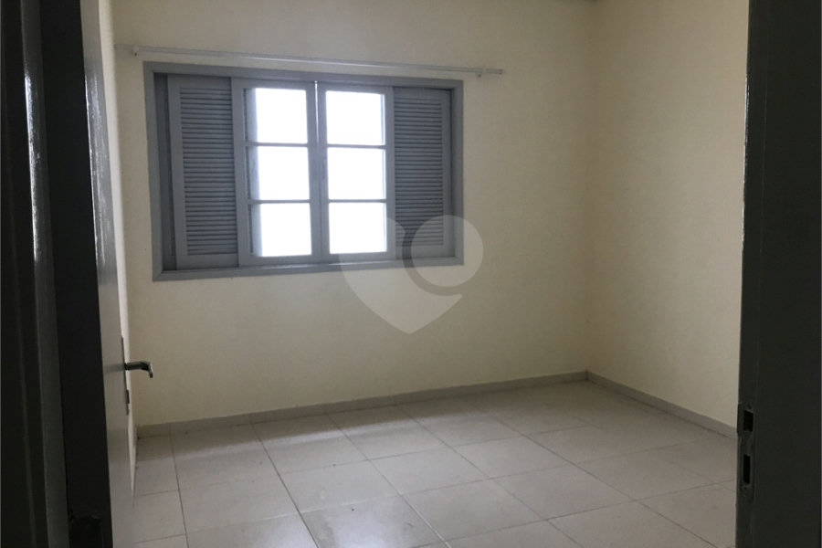 Casa à venda com 4 quartos, sendo 1 suíte, em Santana, São Paulo, SP