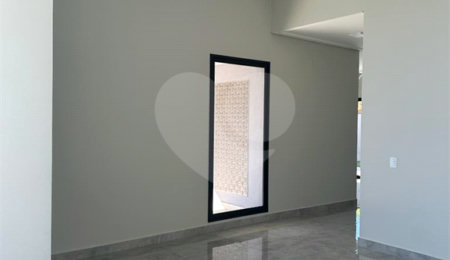 Casa à venda com 3 quartos, sendo 1 suíte,  no condomínio Lagos D´icaraí, Salto - SP