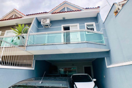 Sobrado à venda com 3 quartos, sendo 1 suíte, em Parada Inglesa, São Paulo, SP
