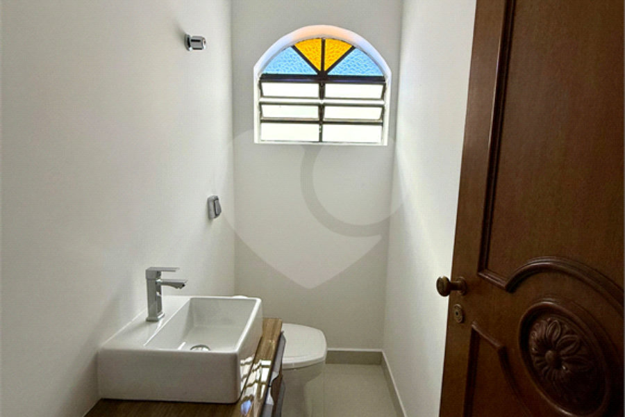 Sobrado à venda com 4 quartos, sendo 3 suítes, em Palmas do Tremembé, São Paulo, SP