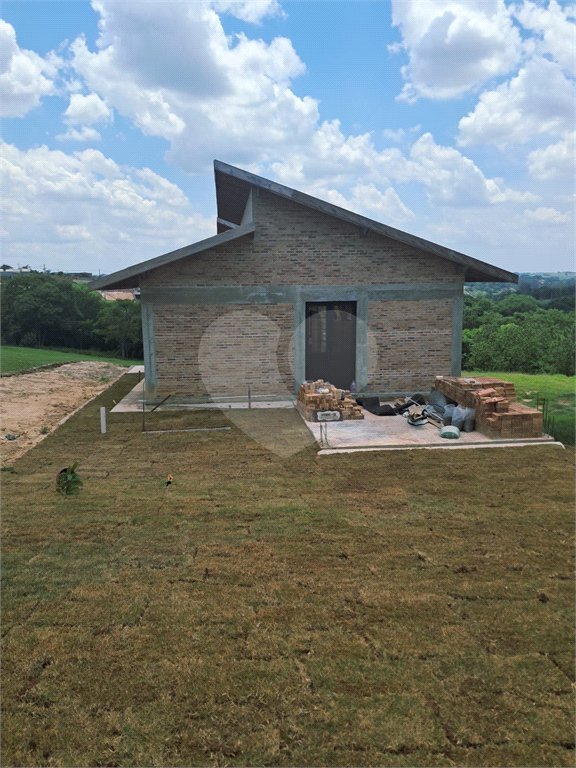 Casa à venda com 3 suítes no condomínio Village Porto Feliz, Porto Feliz - SP