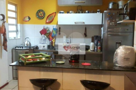 Sobrado à venda com 3 quartos, sendo 1 suíte, em Jardim das Palmas, São Paulo, SP