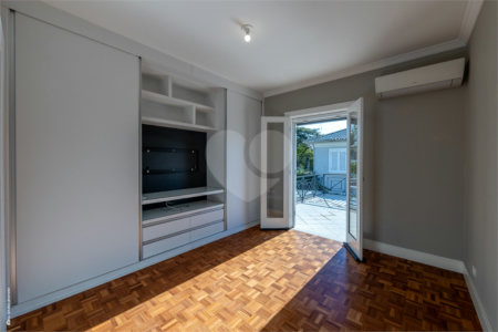 Casa à venda com 4 suítes no condomínio Saint Germain, São Paulo - SP