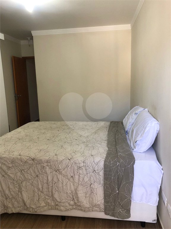 Casa à venda com 3 quartos, sendo 1 suíte, no condomínio Professora Romilde Nogueira de Sá, São Paulo - SP