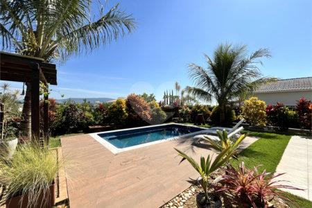 Casa à venda com 3 suítes no condomínio Village Ipanema 1, Araçoiaba da Serra - SP