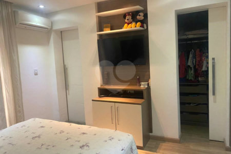Sobrado à venda com 3 quartos, sendo 2 suítes, em Vila Mazzei, São Paulo, SP