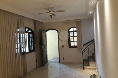 Casa à venda com 3 quartos, sendo 1 suíte, em Jardim Piqueroby, São Paulo, SP