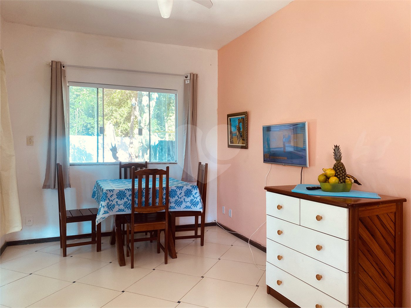 Casa em condomínio para alugar com 2 quartos, sendo 1 suíte, em Caravelas, Armação dos Búzios, RJ