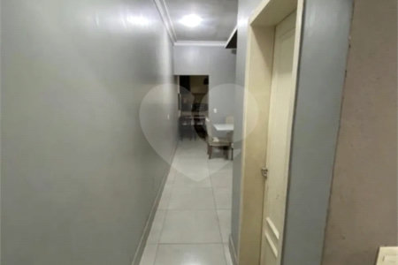 Sobrado à venda com 5 quartos em Santa Maria, Osasco, SP