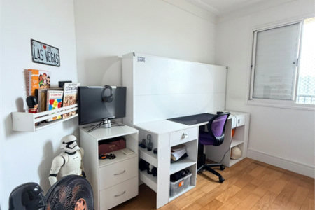 Apartamento à venda com 3 quartos, sendo 1 suíte,  em Vila Guarani (z Sul), São Paulo, SP