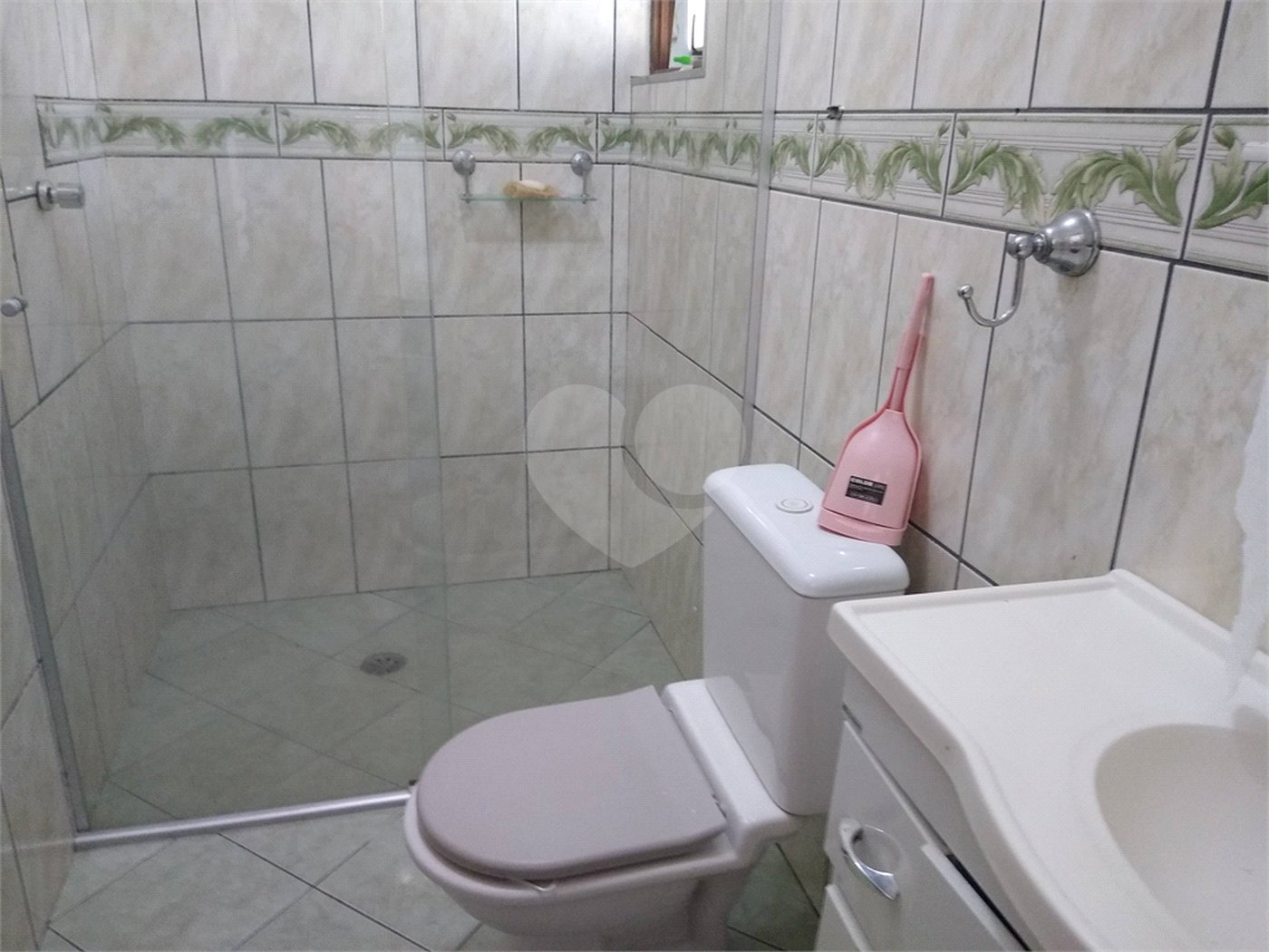 Sobrado à venda com 4 quartos, sendo 3 suítes,  em Vila Monumento, São Paulo, SP
