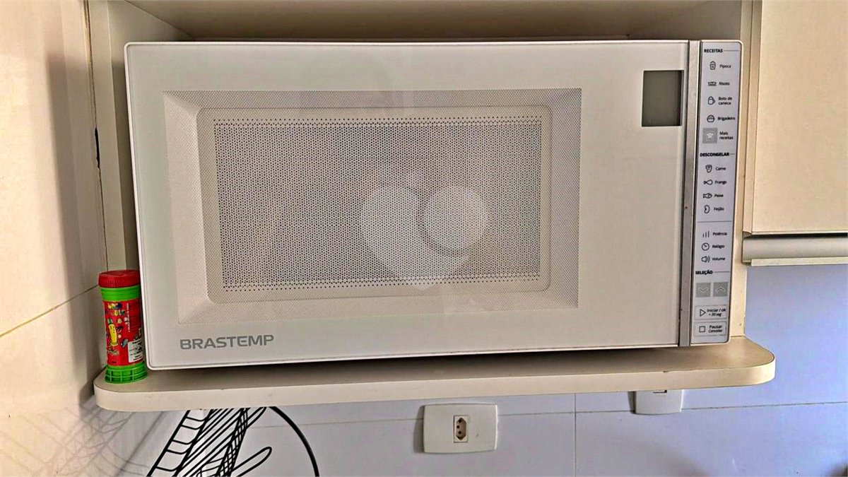 Apartamento à venda com 3 quartos, sendo 1 suíte, em Santo Amaro, São Paulo, SP