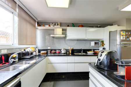 Apartamento à venda com 3 suítes em Alto da Boa Vista, São Paulo, SP