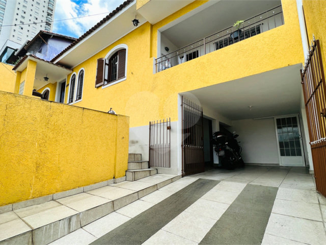 Sobrado à venda com 3 quartos em Santana, São Paulo, SP