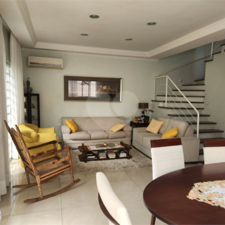 Casa à venda com 4 quartos, sendo 2 suítes,  em Vila Romana, São Paulo, SP