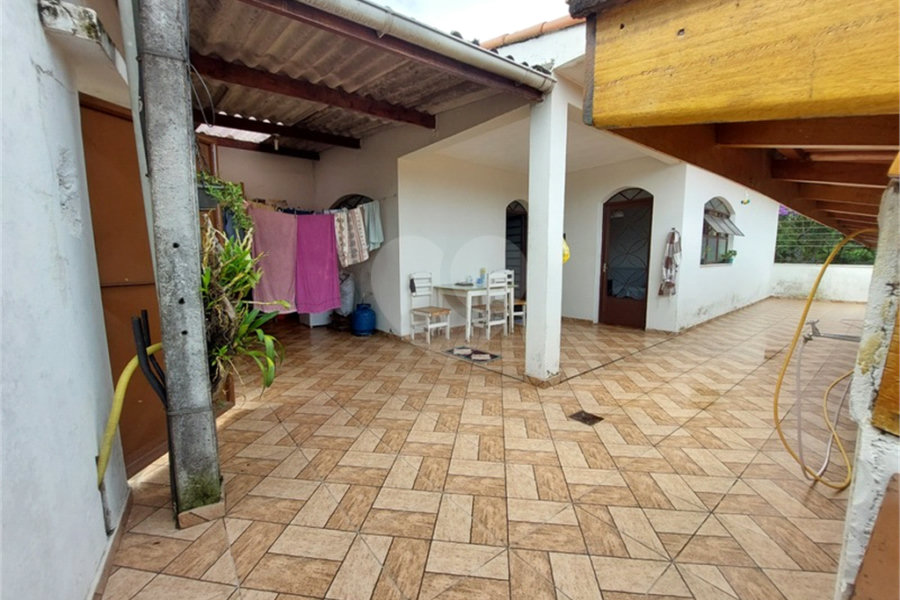 Casa à venda com 5 quartos, sendo 3 suítes, no Centro, Mairiporã, SP
