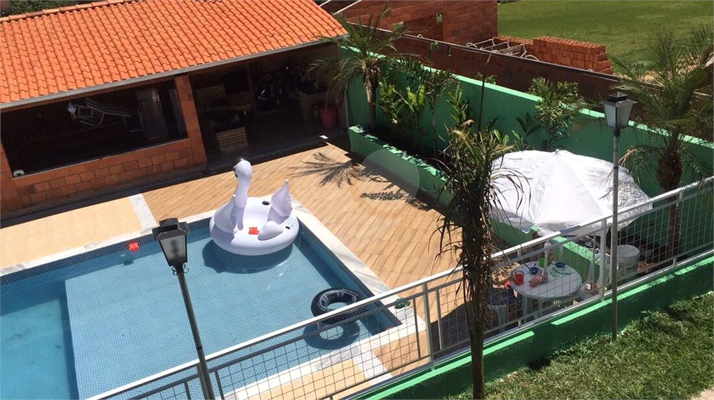 Chácara à venda com 3 quartos, sendo 1 suíte, no Centro, Araçoiaba da Serra, SP