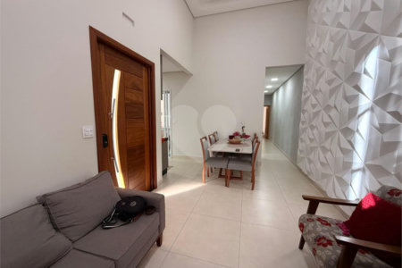 Casa à venda com 3 quartos, sendo 1 suíte, no condomínio Vila Rica, Indaiatuba - SP