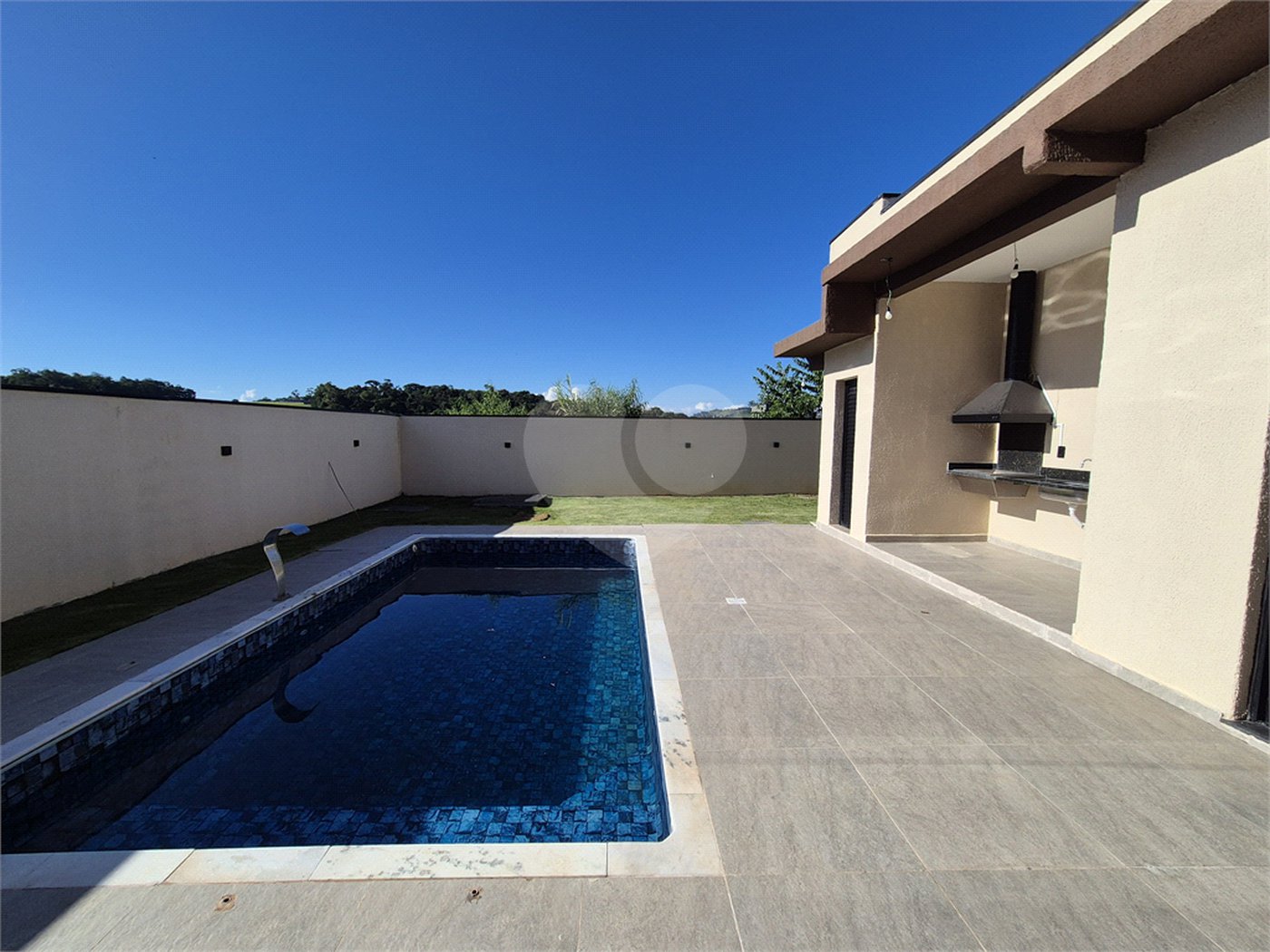 Casa à venda com 3 quartos, sendo 1 suíte, em Jardim Paraíso da Usina, Atibaia, SP