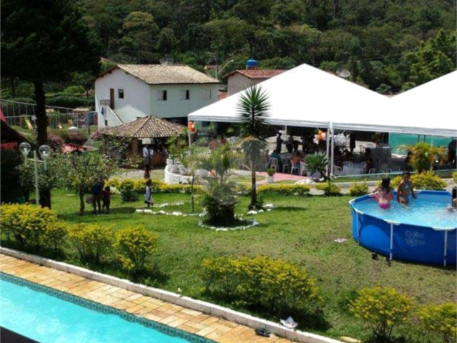 Casa Térrea à venda com 5 quartos, sendo 3 suítes,  em Serra da Cantareira, Mairiporã, SP