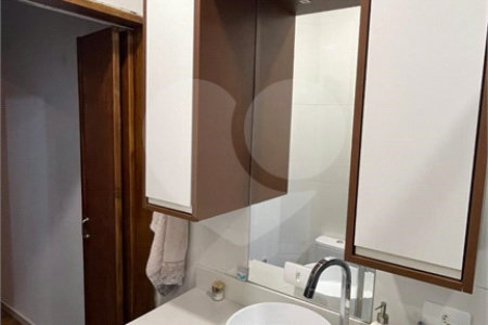 Sobrado à venda com 2 quartos em Vila Uberabinha, São Paulo, SP