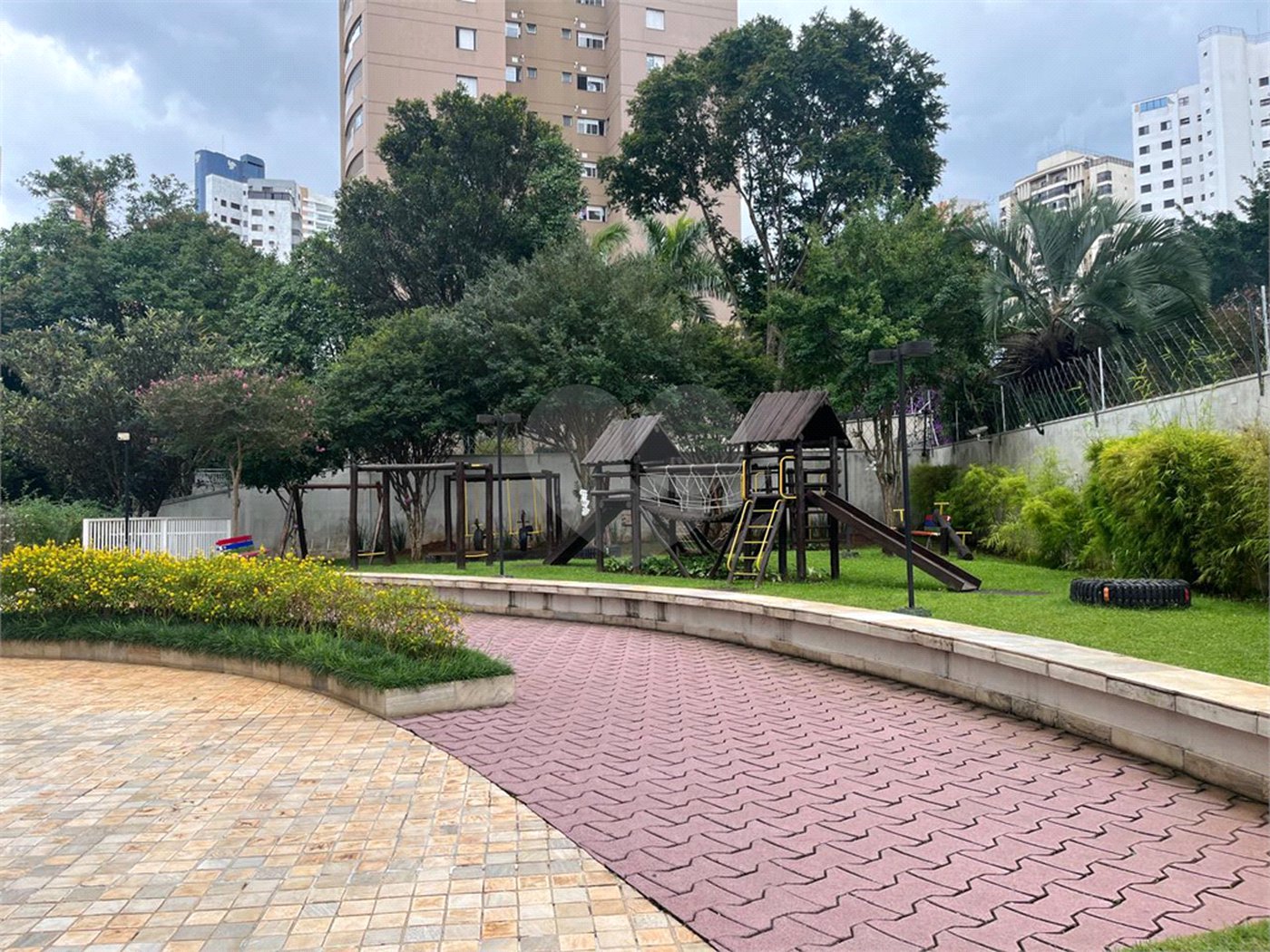 Apartamento à venda com 3 suítes em Vila Andrade, São Paulo, SP