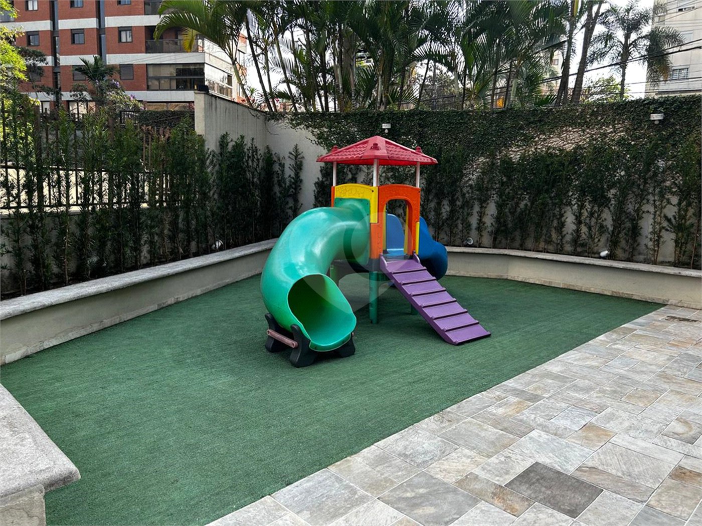 Apartamento à venda com 3 quartos, sendo 1 suíte,  em Vila Andrade, São Paulo, SP