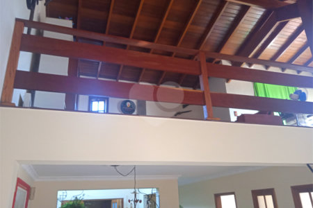 Casa à venda com 8 quartos, sendo 3 suítes, em Jardim Terceiro Centenário, Atibaia, SP